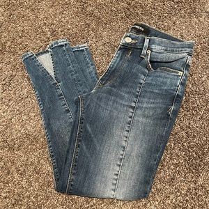 Express exposed seem cropped jeans
